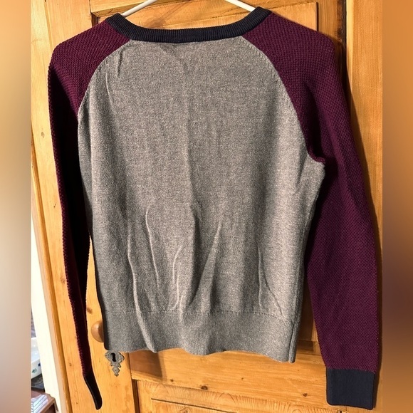 Stylus Cardigan Gray w/Purple & Blue Size Medium Academia Clueless Y2K 90’s - Picture 3 of 8